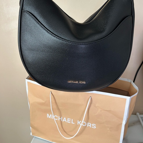 Michael Kors bag - Picture 5 of 9